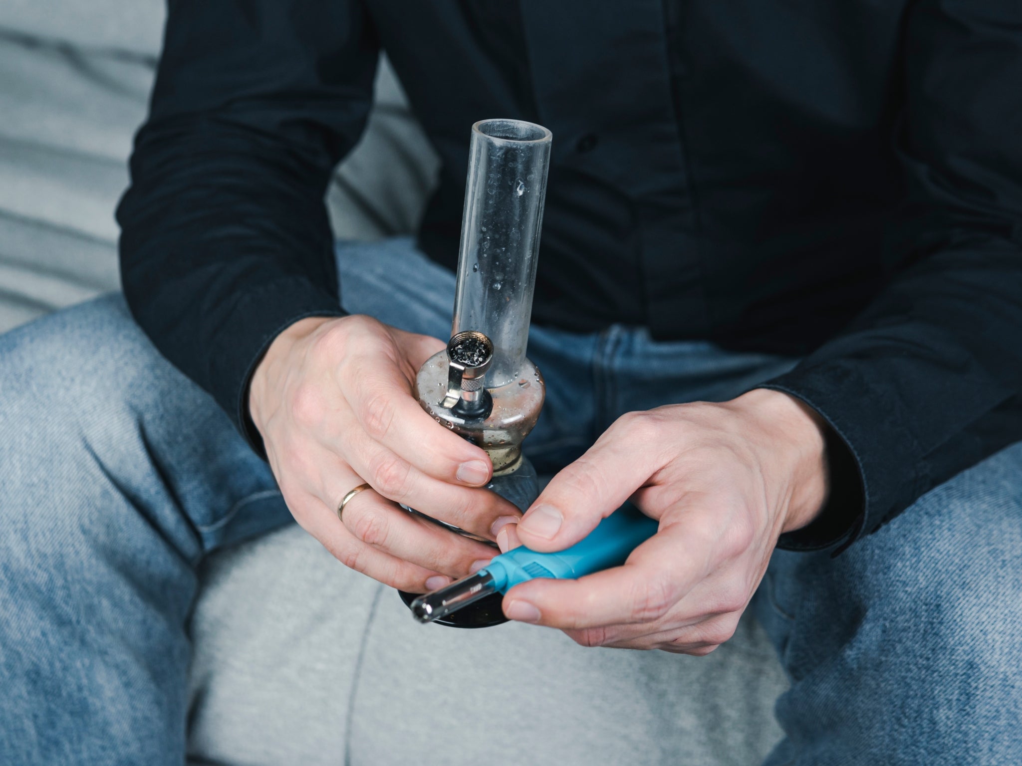 Secondhand bong smoke worse than cigarette smoke, study finds The Independent